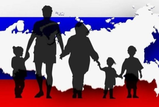 Владимир Путин дал поручения в сфере семейной и демографической политики России