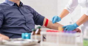 Анализ крови плохой, а самочувствие хорошее: о чем это говорит, объяснил гематолог