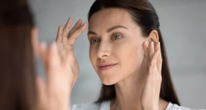 Что за техника «мьюинг», которая обещает исправить прикус без брекетов и операций