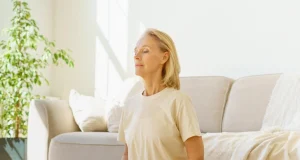 Когда весной «бесятся гормоны»: что нужно проверить каждой женщине в марте