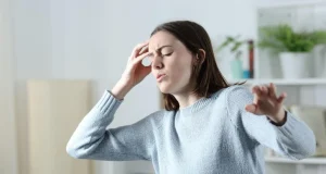 Мигрень, болезнь Меньера или инсульт: как по симптомам понять причину головокружения