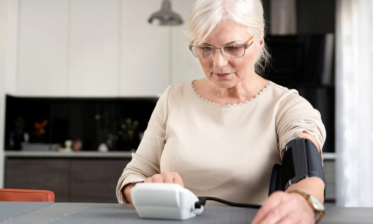 Может ли витамин С снижать давление, выяснили в Университете Хопкинса