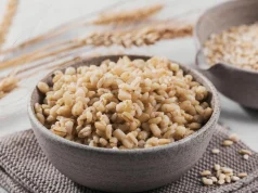 Не отказывайтесь от перловки: секрет каши, которая богата фосфором, полезным для костей