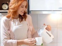 Не заваривайте кипятком и еще 4 правила, как пить чай из пакетиков без вреда для здоровья