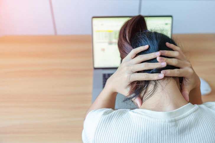 Почему появляется боль в затылке и как от нее избавиться: 5 простых приемов от невролога