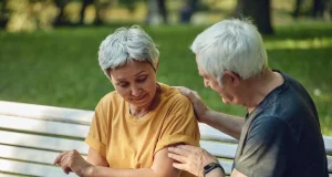 Помогают «сенсорный трюк» и ботокс: что делать, когда дергаются мышцы и дрожат руки