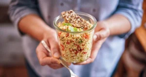 С чем сочетать киноа, чтобы в разы повысить усвоение железа, советует нутрициолог