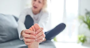 Трофическая язва на ноге: причины, симптомы, чем лечить — советы флебологов