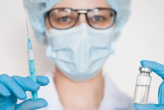 Биолог Обласова рассказала о российских вакцинах, защищающих от коклюша и столбняка взрослых