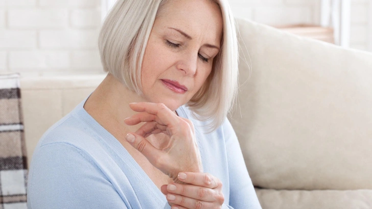 Для лечения остеоартрита ученые испытали препарат из клеток менструальной крови