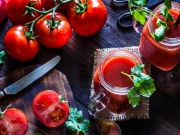 Еще полезнее, чем помидоры: 5 свойств томатного сока, о которых знают не все