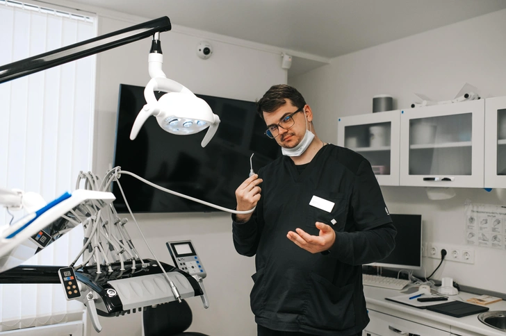 Имплантация зубов: что важно знать, если вы все еще боитесь вернуть улыбку