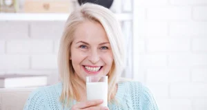 Капучино на миндальном отменяется: почему не стоит избегать молочных продуктов