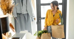 Можно ли, таская сумки и ведра на огороде, ослабить тазовое дно, ответила врач Ханмирзоева