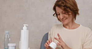 Рискуете получить ретиноловый дерматит: как не сжечь кожу в погоне за молодостью