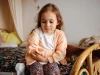 6-летняя девочка получила химический ожог лица, прикоснувшись к комнатному растению
