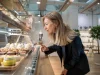 Все еще хочется? Сколько надо пробежать, чтобы сжечь калории после чокопая, сникерса и колы