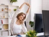 5 минут для спины: простые упражнения, которые можно сделать на рабочем стуле