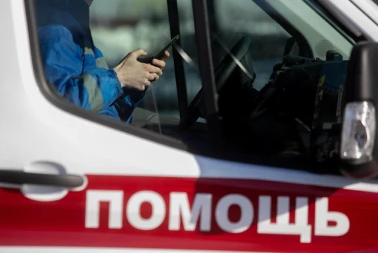 «У меня черви лезут из головы»: история женщины, которая после отдыха в Индии шокировала врачей