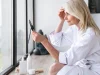 Убирает черные точки, но не морщины: как работает салициловая кислота в лосьонах